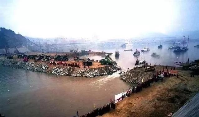 起床号演唱,起床号集结号冲锋号