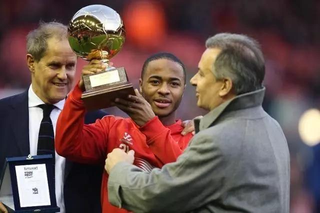 桑切斯曼联博格巴,近10年金童奖的得主