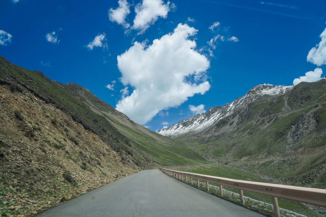 距离成都最近的户外天堂，这里比瑞士、阿尔卑斯还美