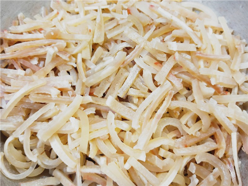 做猪皮冻时放水多了怎么办,做猪皮冻把猪皮捞出