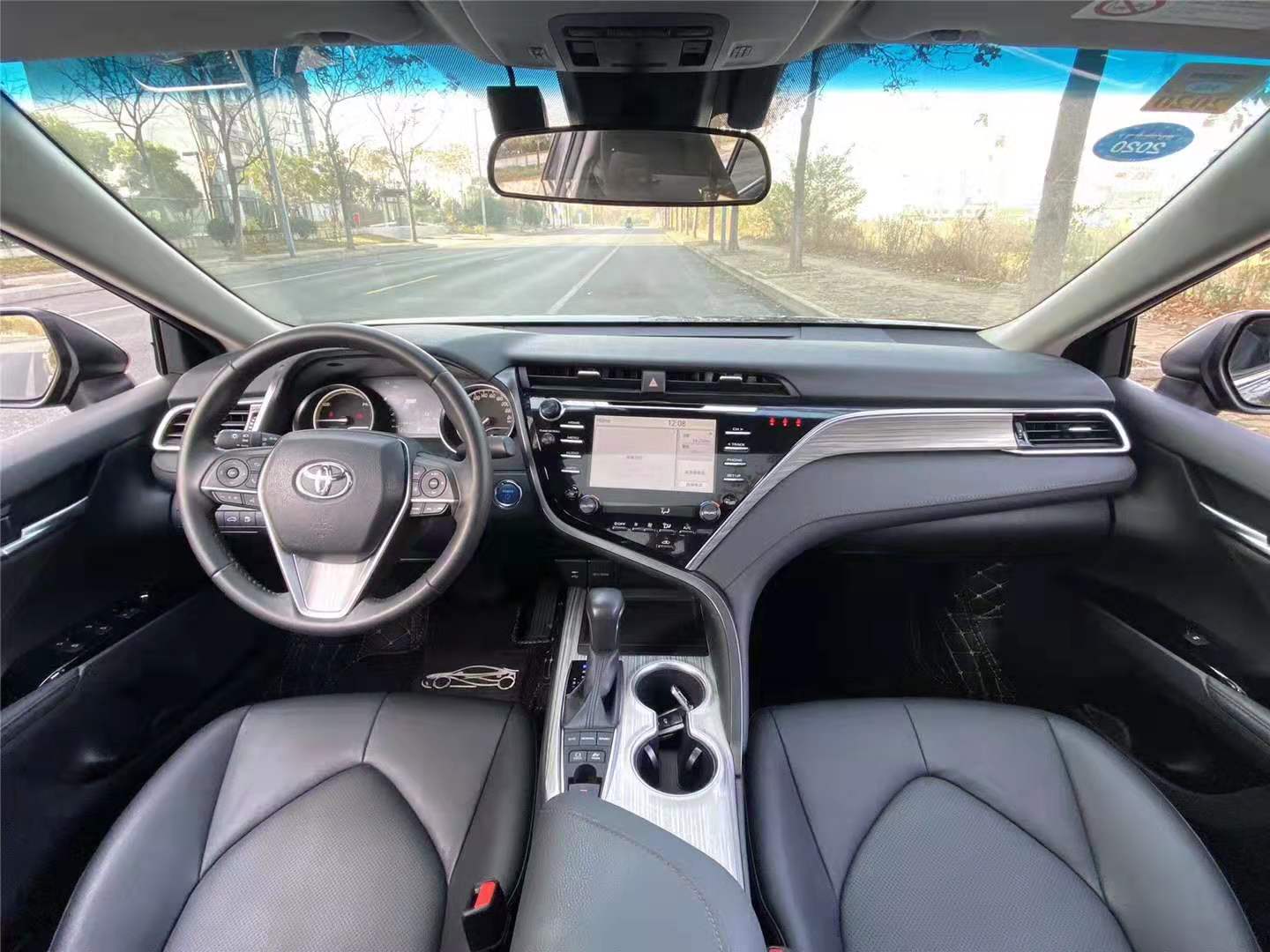 开了一年的凯美瑞卖掉,21款凯美瑞2.5混动值得买吗