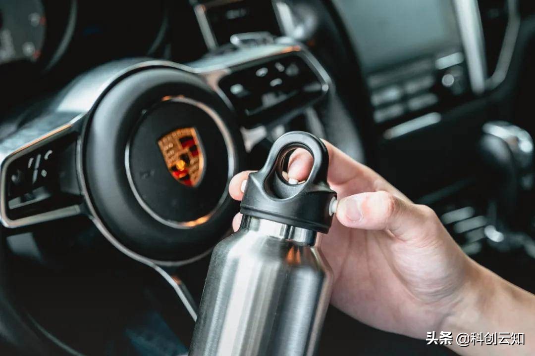 适合单手开车的保温杯,开车时超级方便的保温杯