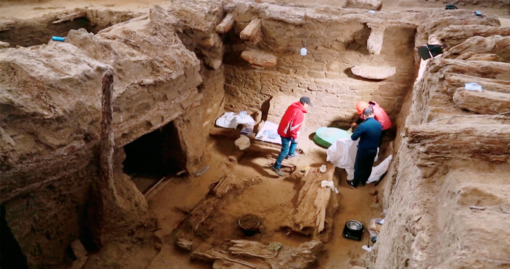 九层妖塔古墓发掘出现诡异事件,血渭大墓九层妖塔灵异