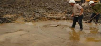 基坑渗水局部坍塌,基坑反砂冒水怎么回事