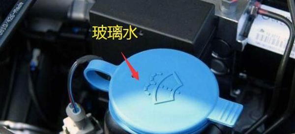 机油忘记盖了导致发动机拉缸,玻璃水加机油里拉缸