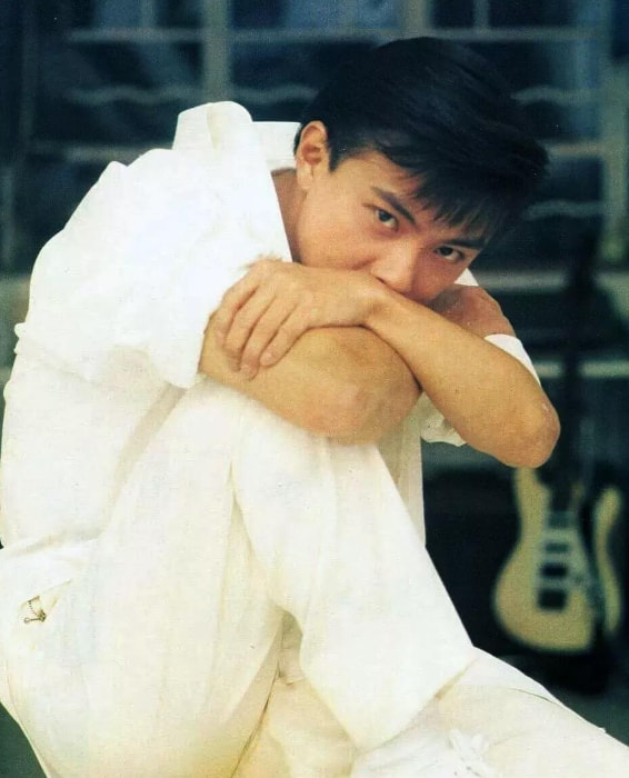 张卫健影视剧被打,年轻时候的张卫健光头