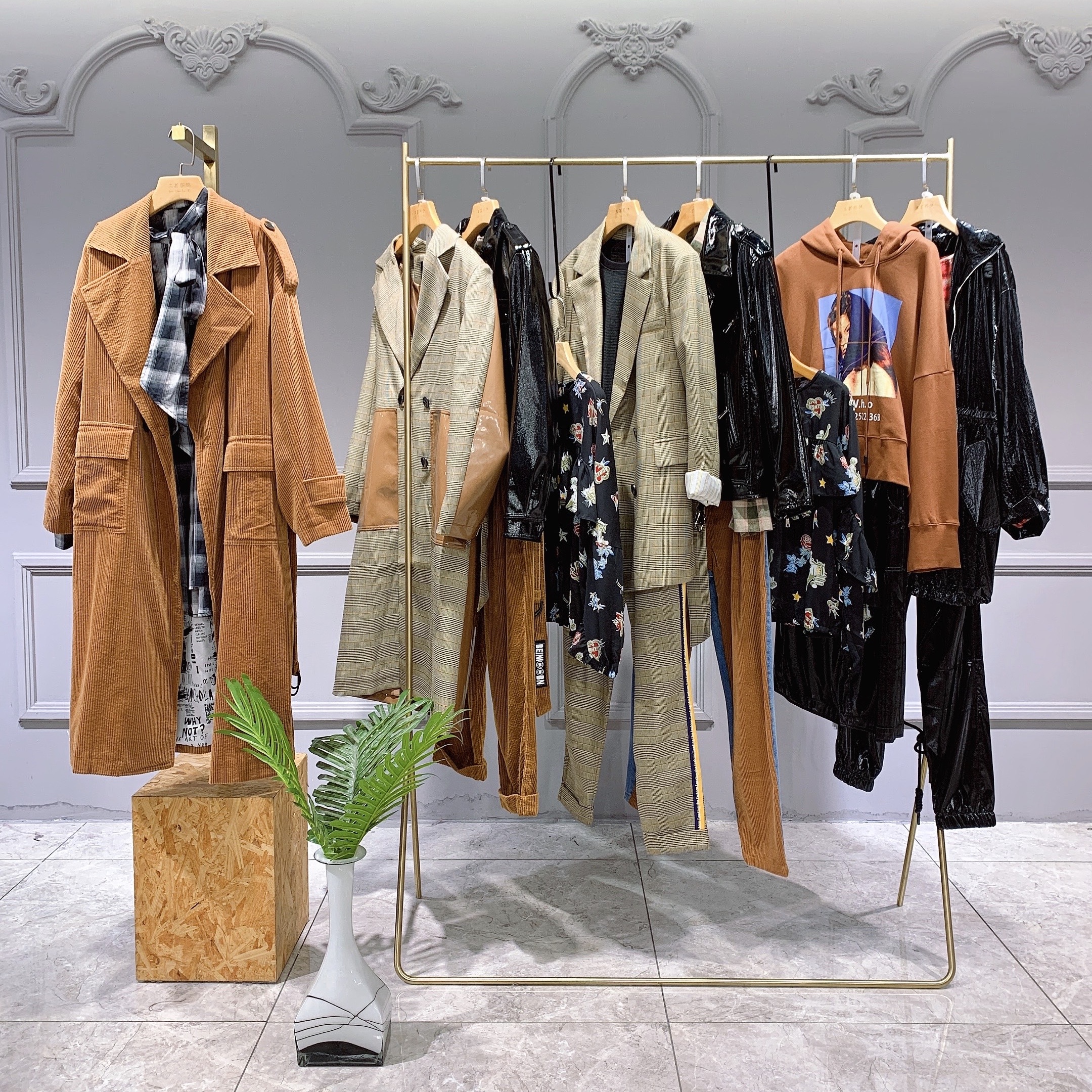 潮牌女装乌丫20秋冬摩安珂直播女装折扣一手货源批发