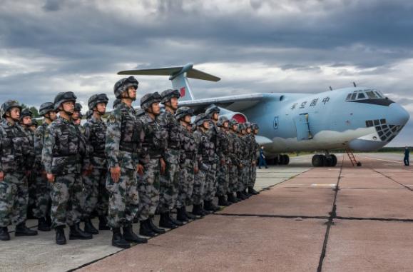 突击队长36集大结局,突击队长被处分