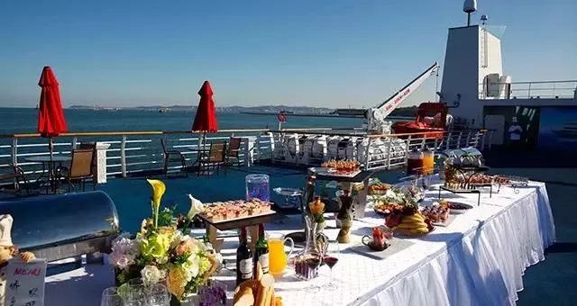 威海必到打卡地儿,威海好玩打卡地海上冲浪