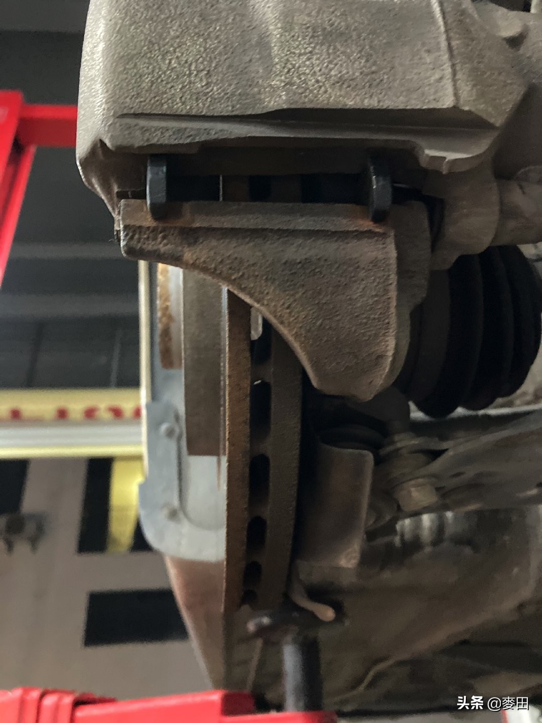 老车更换刹车片需要磨刹车盘吗,十万公里该换刹车片了吗