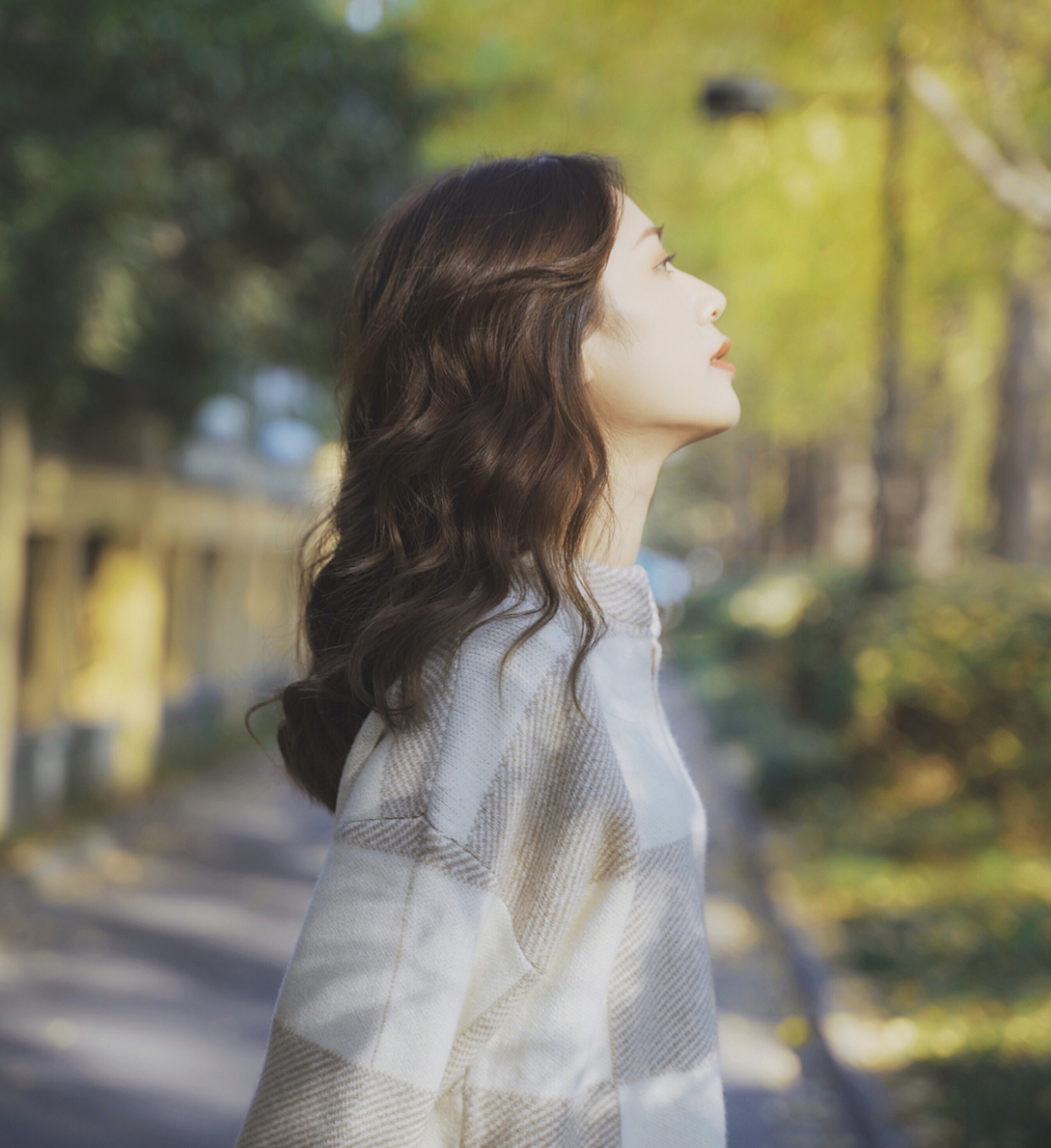 女生拍照pose大全教你拍出好照片,女生拍照摆pose的10个技巧