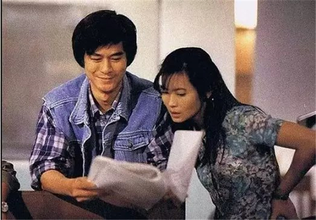 25年前的港剧道出当下现状,港剧丁蟹效应