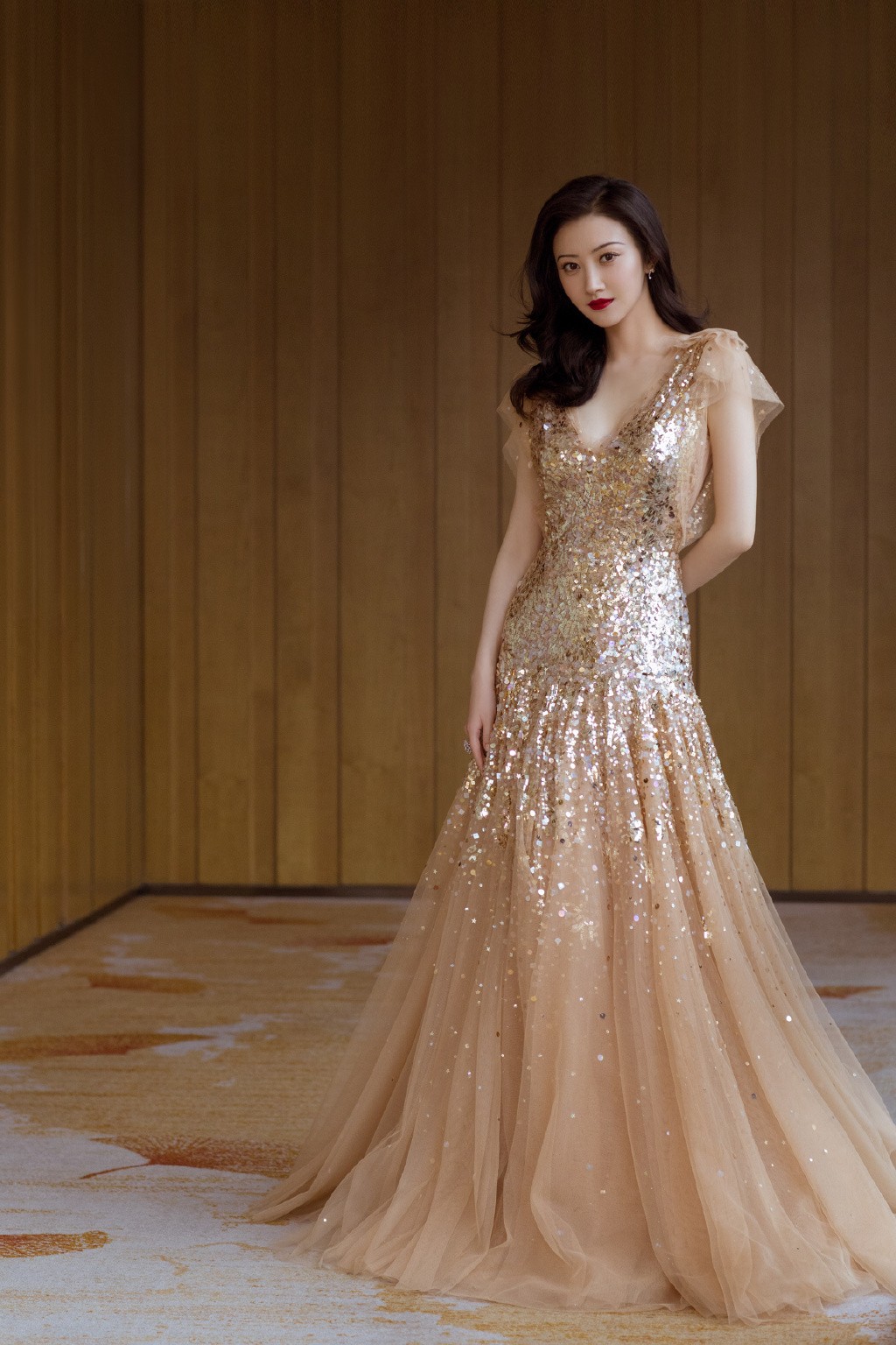 袁姗姗紧身鱼鳞亮片裙,景甜袁姗姗最新穿搭