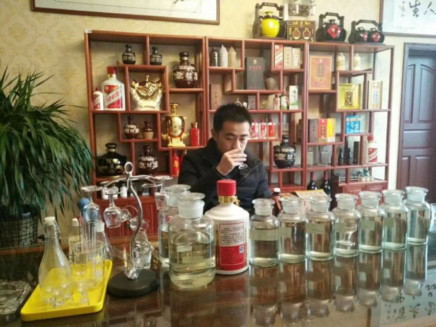 品酒的过程和技巧,品酒的时候怎么描述