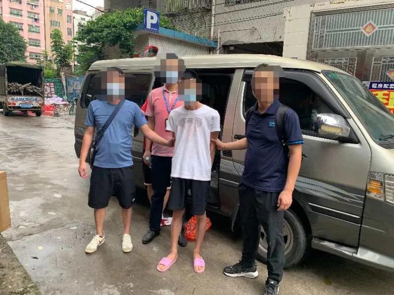 鍖呰鏄鍝佷絾鏄噷杈规槸鍋囪揣,鍖呰鐩掓湁闃蹭吉鐮佷笢瑗挎槸鍋囪揣