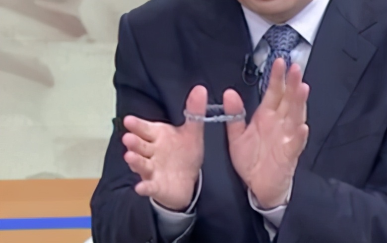 怎样选一款适合自己脚型的鞋,适合大脚骨穿的鞋测评