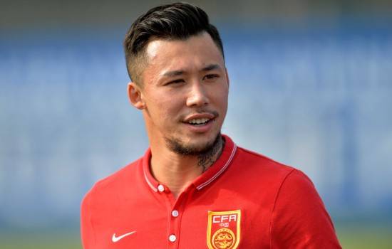 中韩足球夺冠场面,亚洲杯中韩足球对决