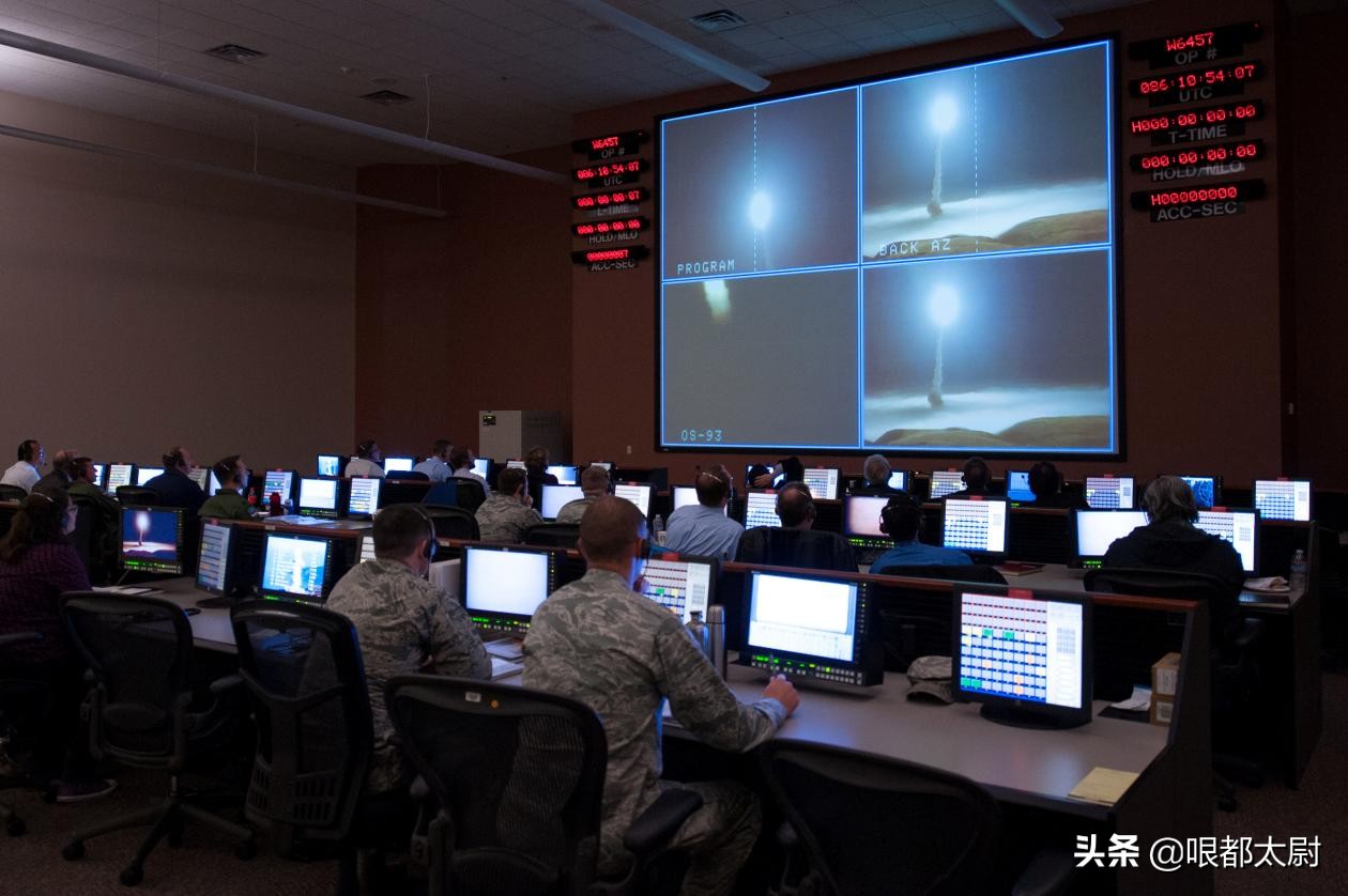 689枚*弹核**攻击莫斯科？美国绝密核打击计划曝光，完全是笑话