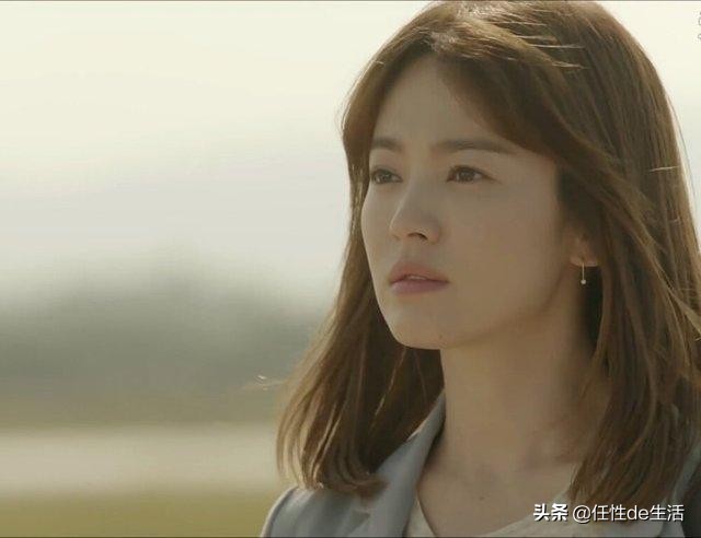 辛芷蕾穿金色亮片,辛芷蕾日常穿搭发型