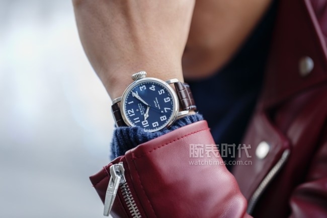 你怎么看表盘朝内戴的人?