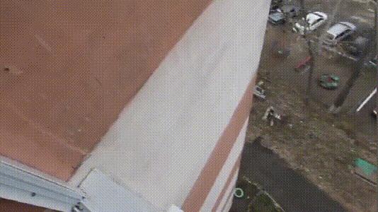 看了整整七分钟，他们最终还是上去了