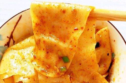 做油泼面的要用什么面,油泼面怎么做才更好吃