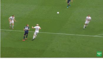 曼联1:4沃特福德c罗单膝跪地,c罗单膝跪地沃特福德视频