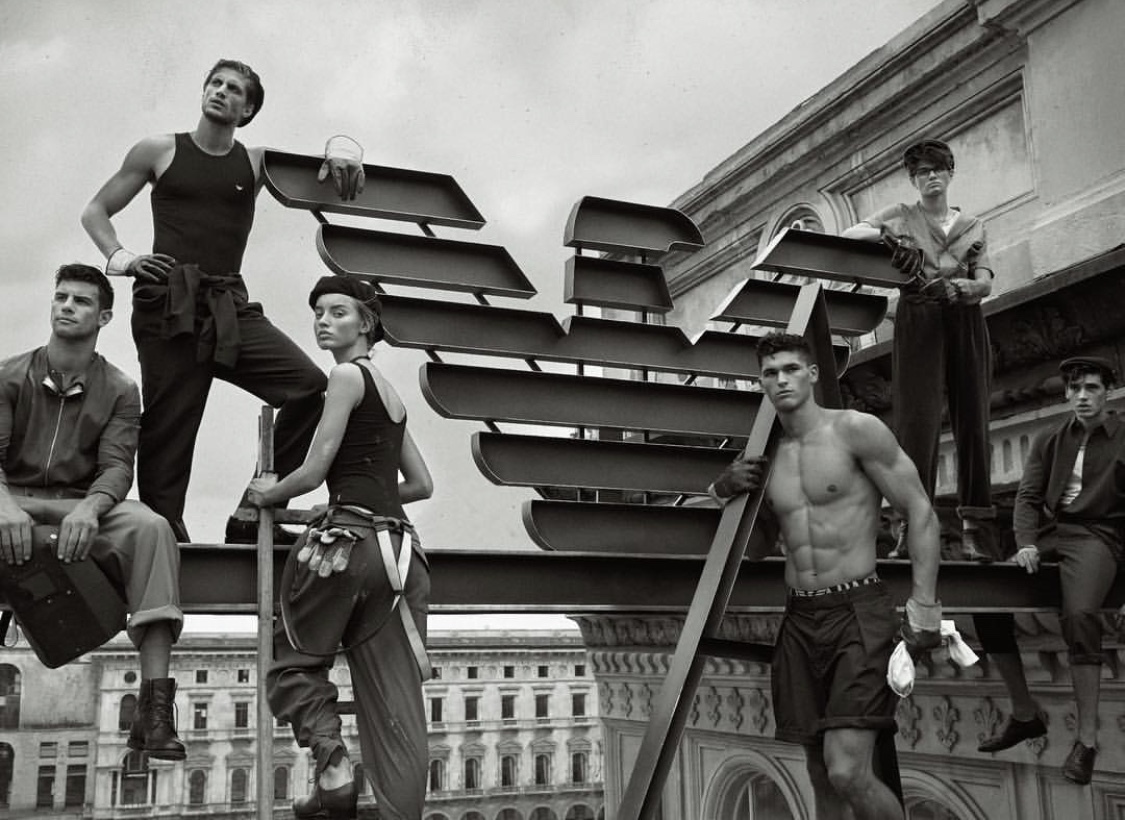 完成学业重新复出，黄金比例的小狼男模狗能否通过时尚的重新洗牌