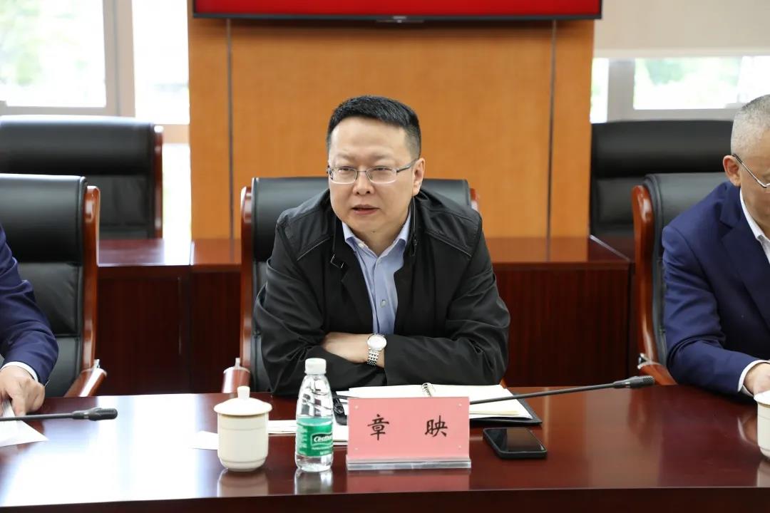 成都金控融资担保有限公司董事长章映一行到访首创担保业务交流