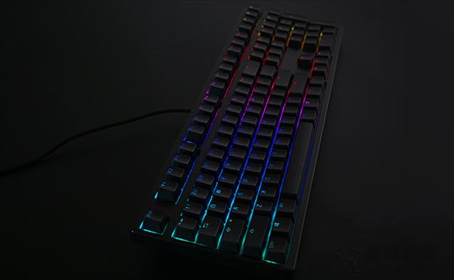 十大公认手感最好的机械键盘排名,手感好的平价机械键盘推荐