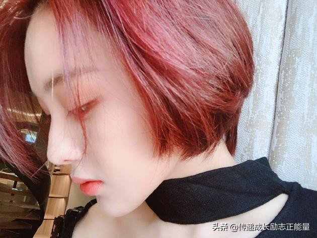 张馨予刚出道惊艳足球写真照,张馨予早期足球写真照