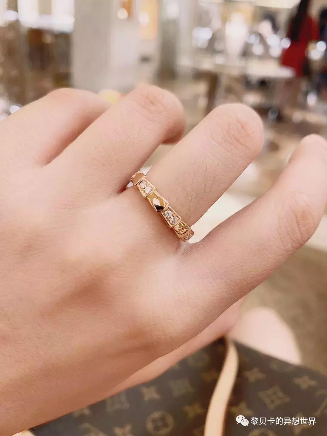 这些东西买的时候肉痛却天天用,她们说值了