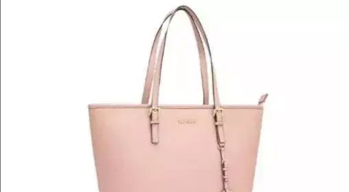 女生背什么牌子包包,三十多岁女人背什么牌子包包