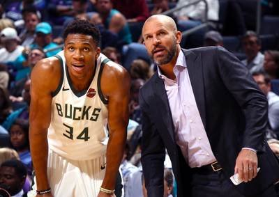 最近哪个球队更换了主教练,主教练换球星