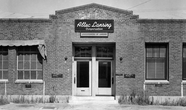 JBL这个世界顶级音响公司,没想到是靠创始人自杀才活下来