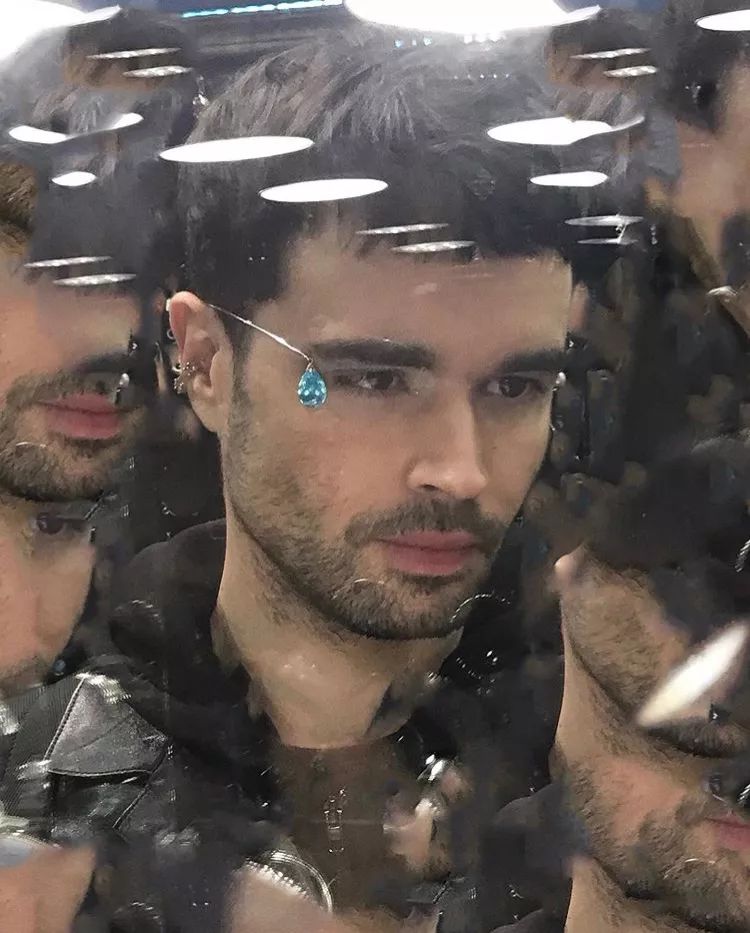 比起Ambush处了什么“对象”,我更关心这些小众配饰何时上新!