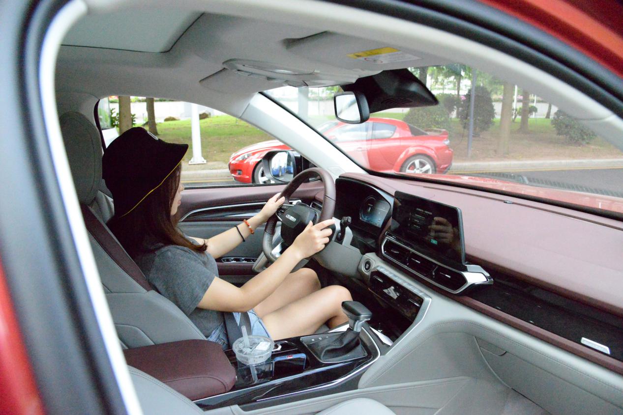 新宝骏rs-5和哈弗哪个好,新宝骏rs5对比车型