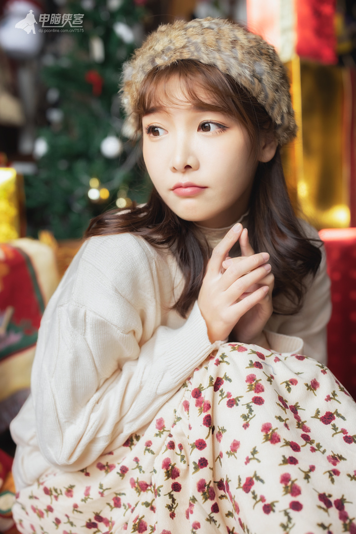 慵懒风写真小姐姐,圣诞小姐姐写真视频