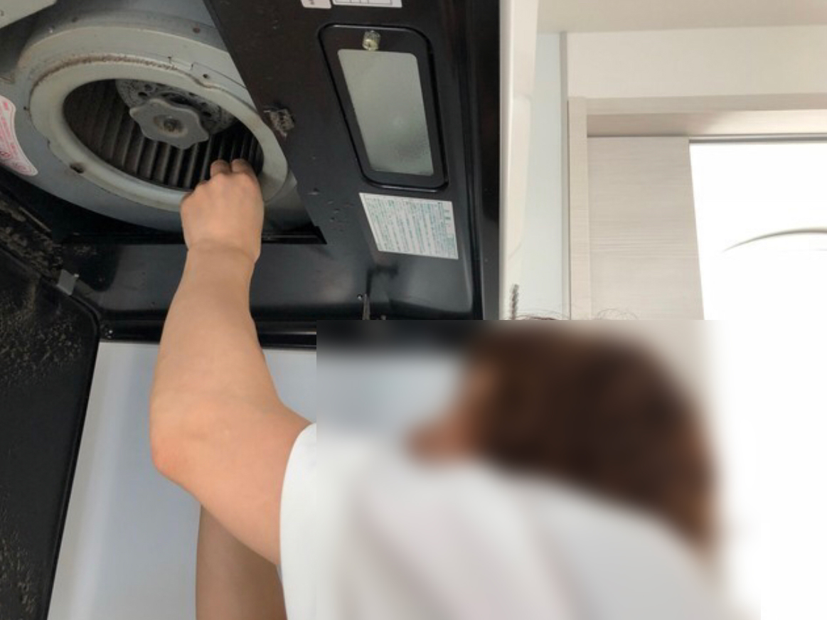 想清洗油烟机找哪里合适,油烟机架子怎么取下来清洗