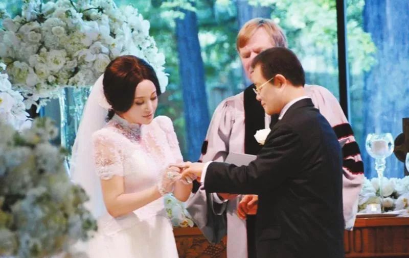 毛戈平化妆刷粉底液怎么样,毛戈平除了化妆还会什么