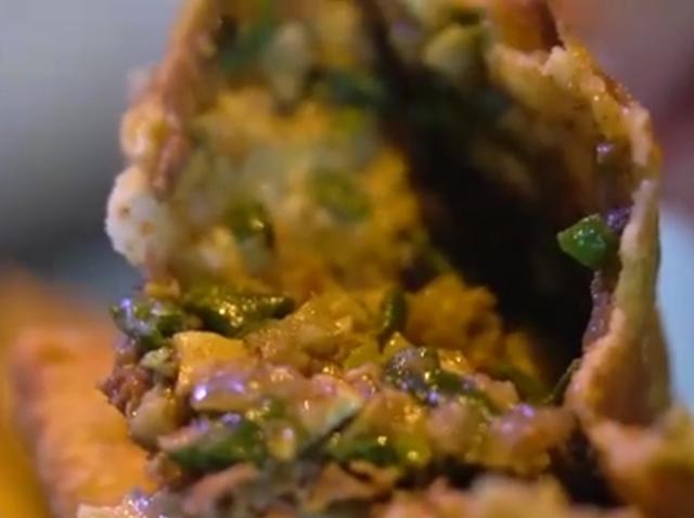 卖粑小哥,合肥小哥靠倒卖致富