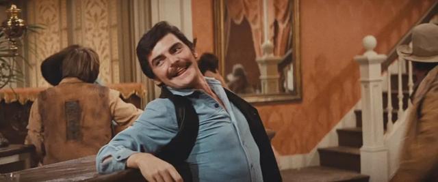 90年代经典欧美恐怖片活死人小镇,美国2003恐怖电影鬼屋