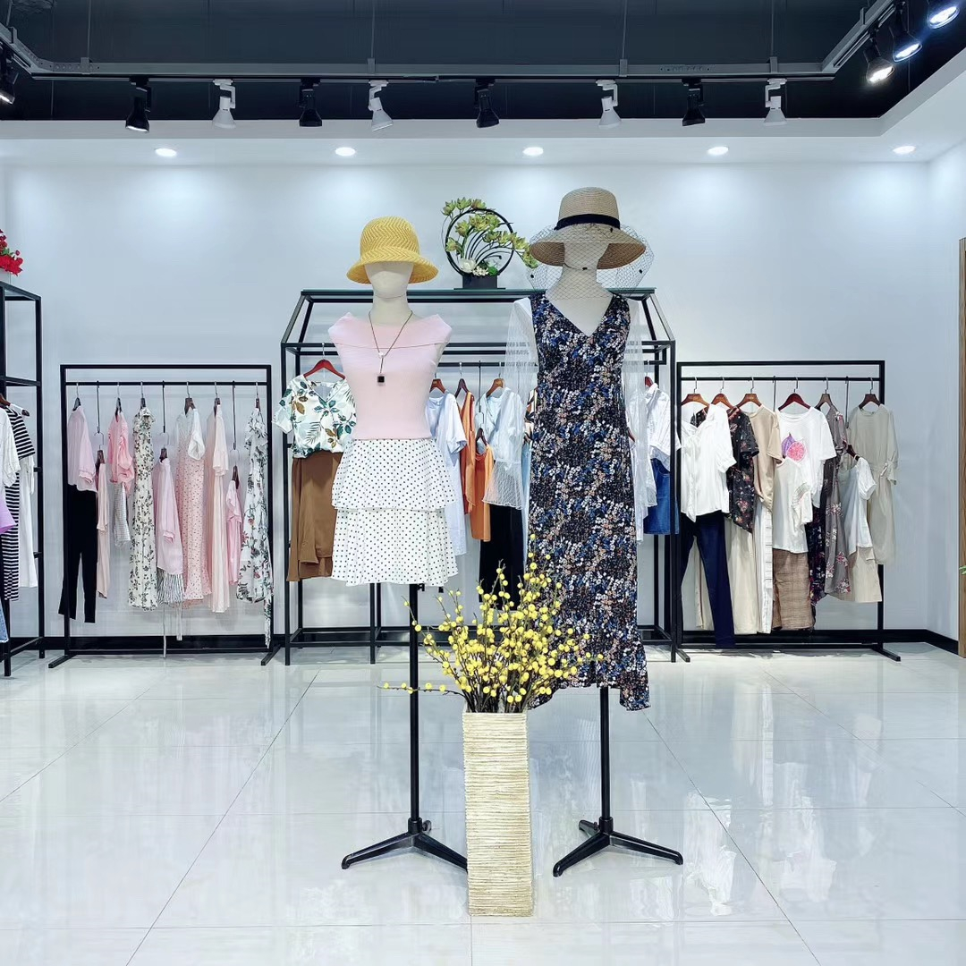 欧时力精品女装店铺,高端品牌欧时力女装库存折扣店