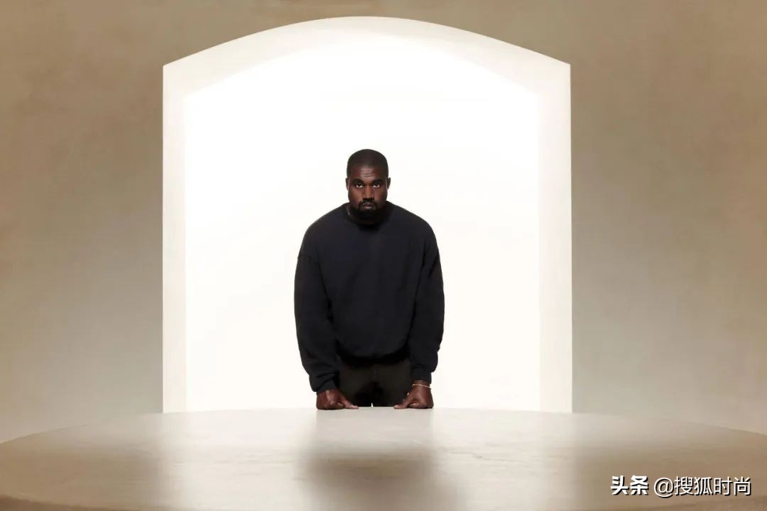一双鞋就能买一套房子,侃爷鞋子yeezy