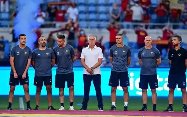 守得住寂寞才能留得住繁华,受得住繁华耐得住寂寞