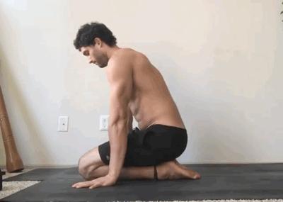 练瑜伽为什么要脚趾张开,练瑜伽脚背贴地怎样发力