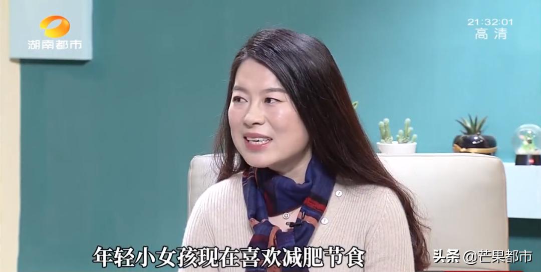 脱发日常简单的治疗方法看过来,14岁头发上面秃了怎么办