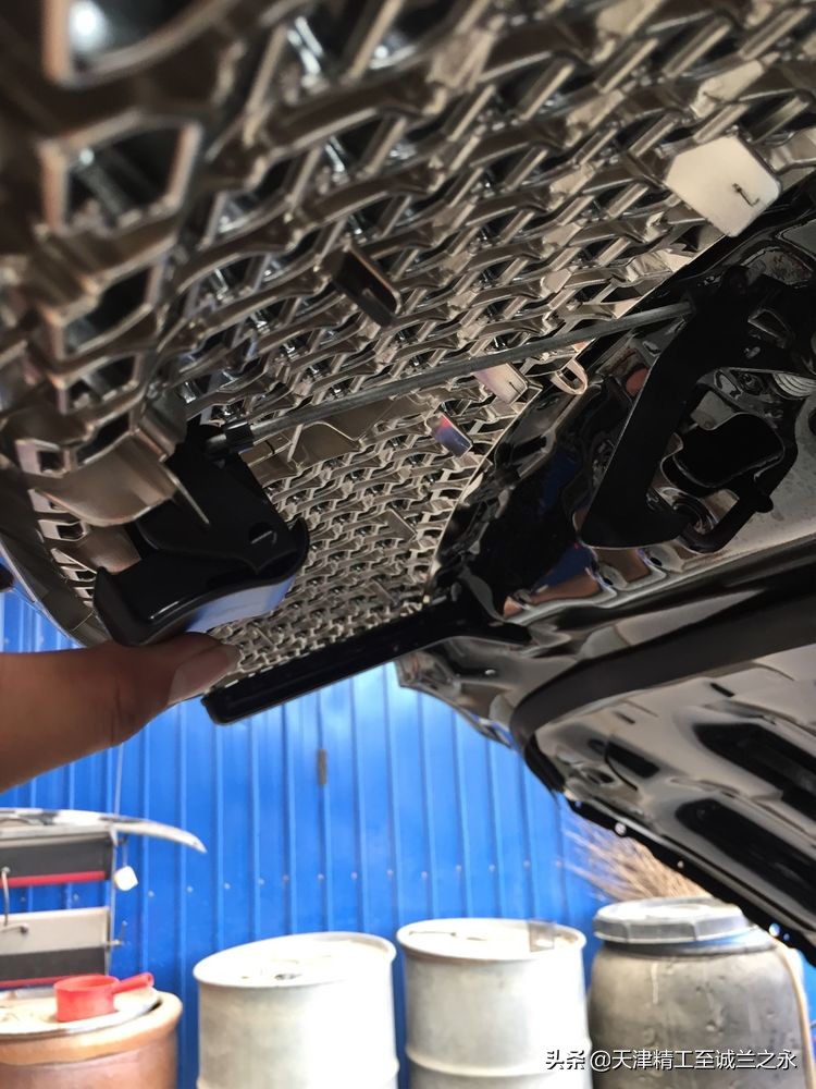 化州7哥翻新12代皇冠多少钱,11年丰田皇冠内饰翻新