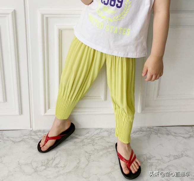 韩国童装潮童穿搭背带裤子,春季时尚童装长裤