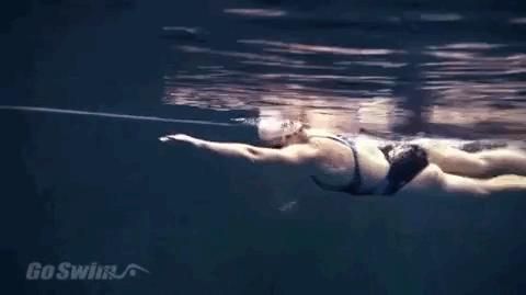 全浸自由泳长距离自由泳技巧,短距离自由泳和长距离自由泳训练